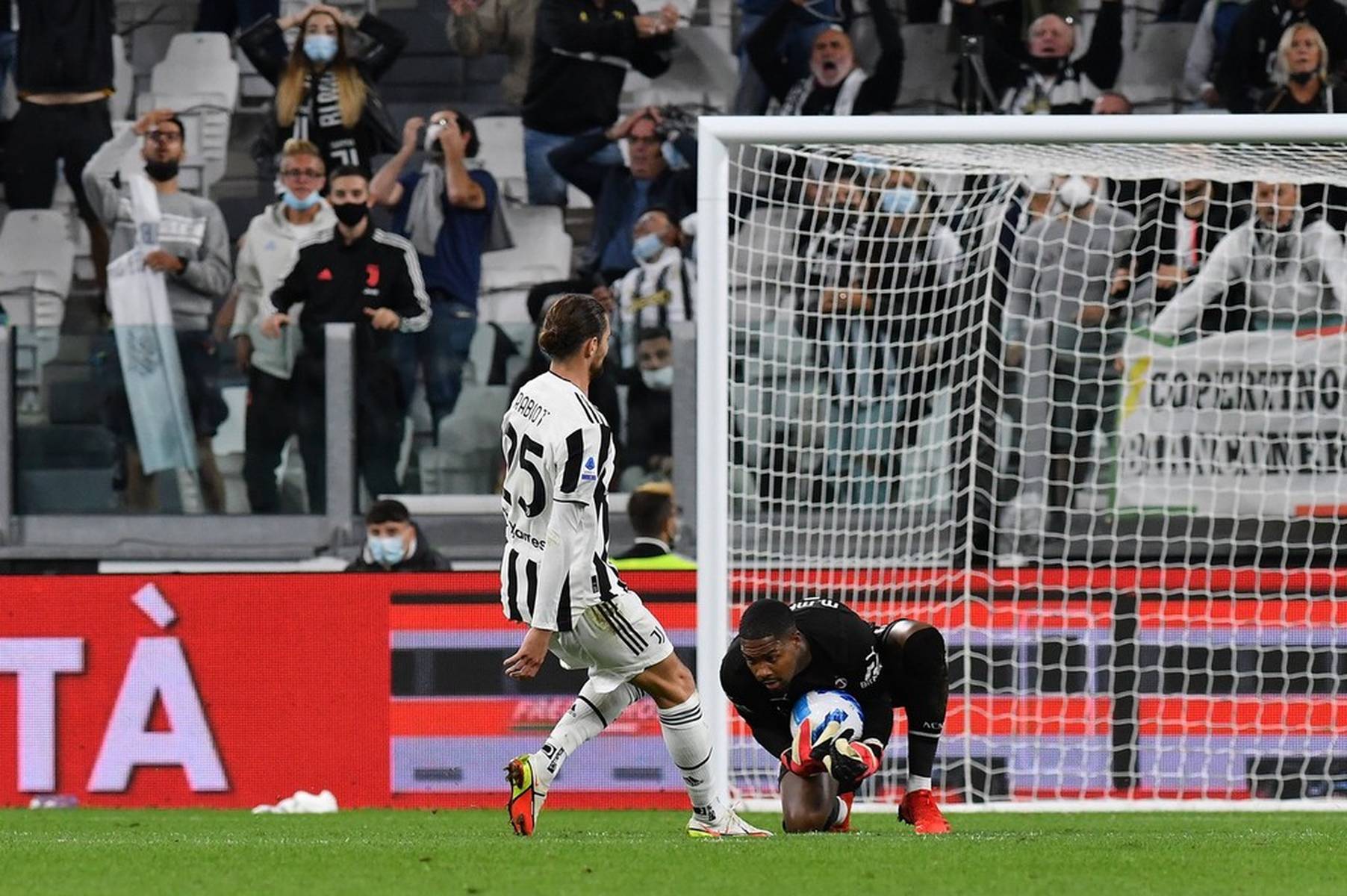 两队势均力 两队势均力