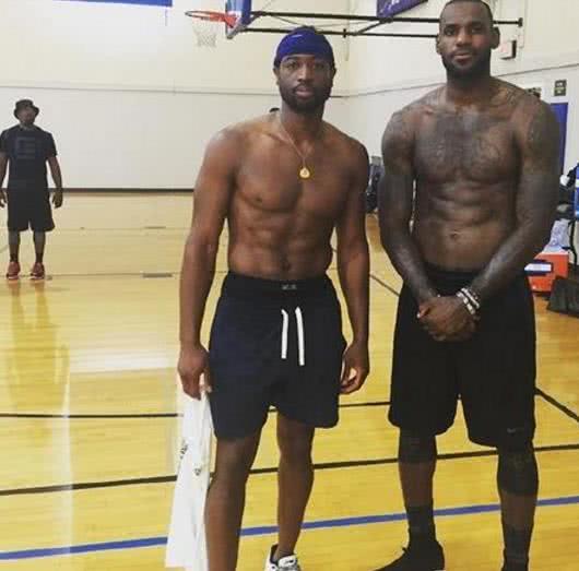 腰的协防沟 腰的协防沟